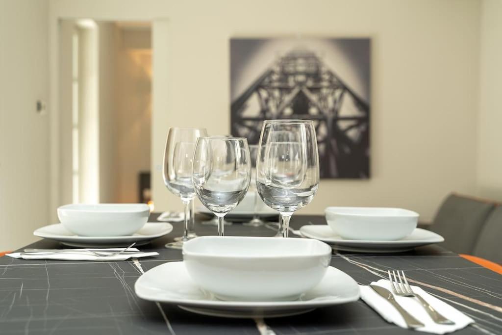 Apt 2 Min From The Cathedral With Private Parking Côme Esterno foto