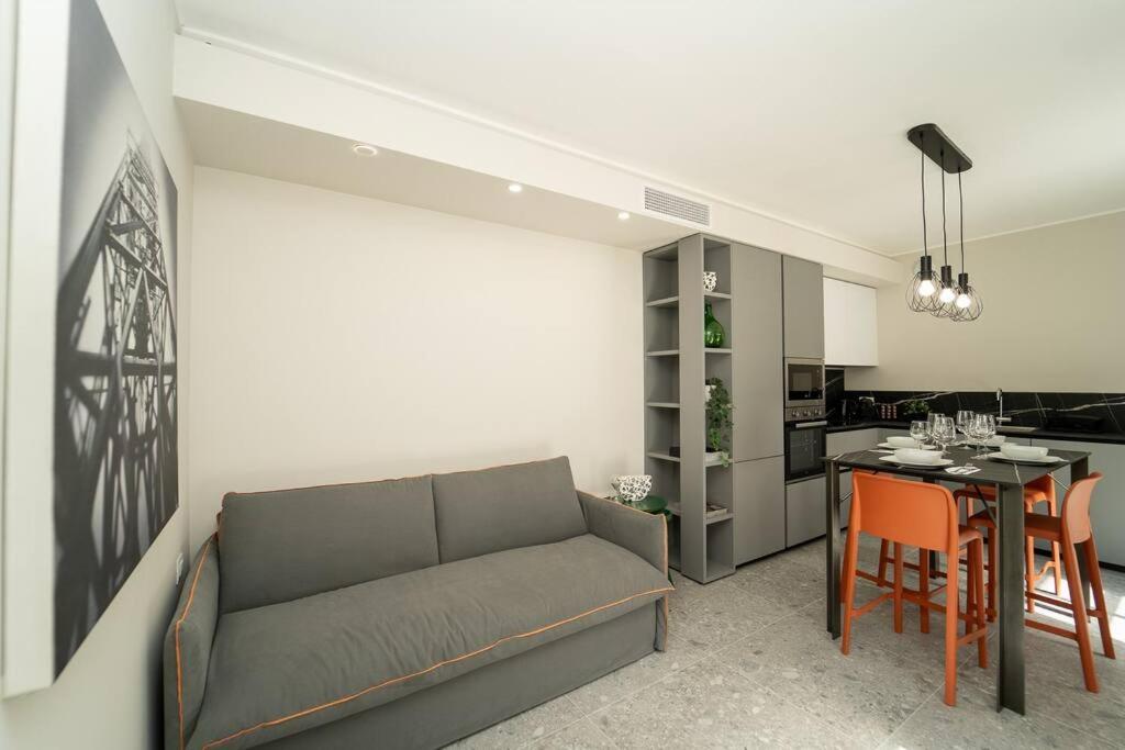 Apt 2 Min From The Cathedral With Private Parking Côme Esterno foto