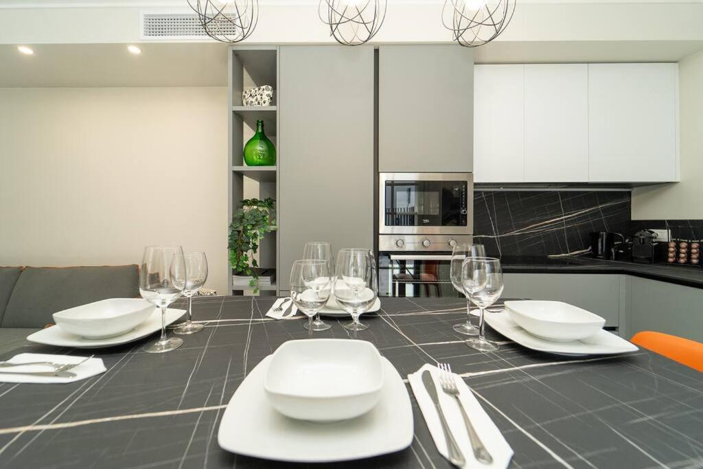 Apt 2 Min From The Cathedral With Private Parking Côme Esterno foto